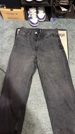 BAGGY BLACK JEANS
