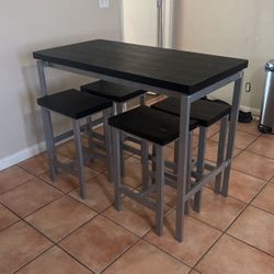 Counter Height Table And Stools 