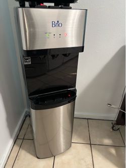 Brío water dispenser