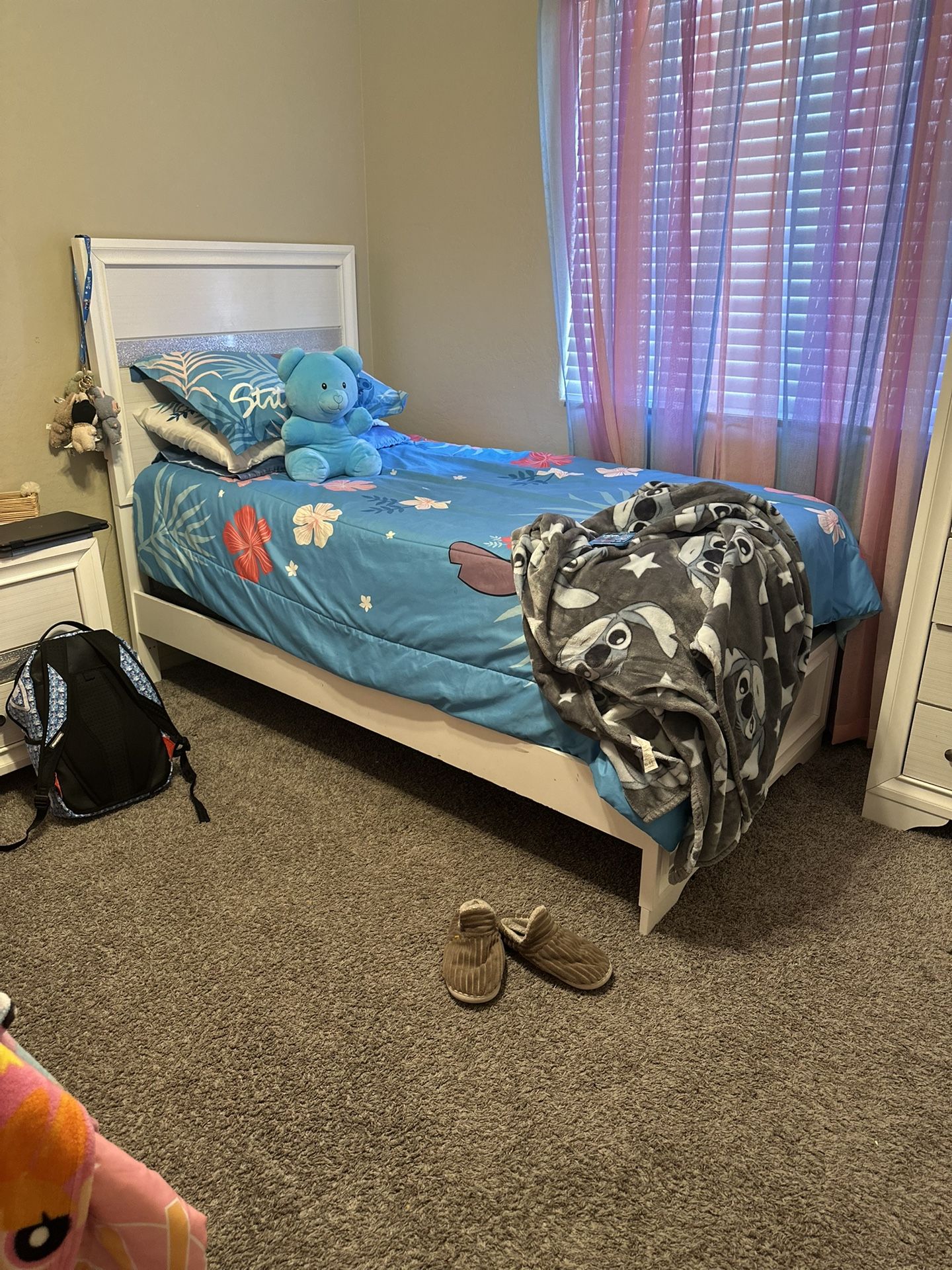 Two Twin Bed Bedroom Set