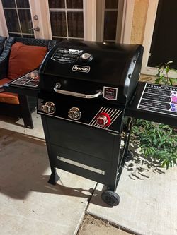 DYNA-GLO 3-BURNER PROPANE GAS GRILL WITH SIDE BURNER