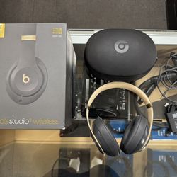 Beats Studio3 Wireless Headphones, Gray/Gold