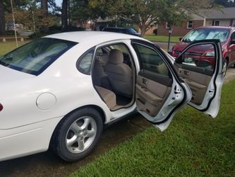 2001 Ford Taurus