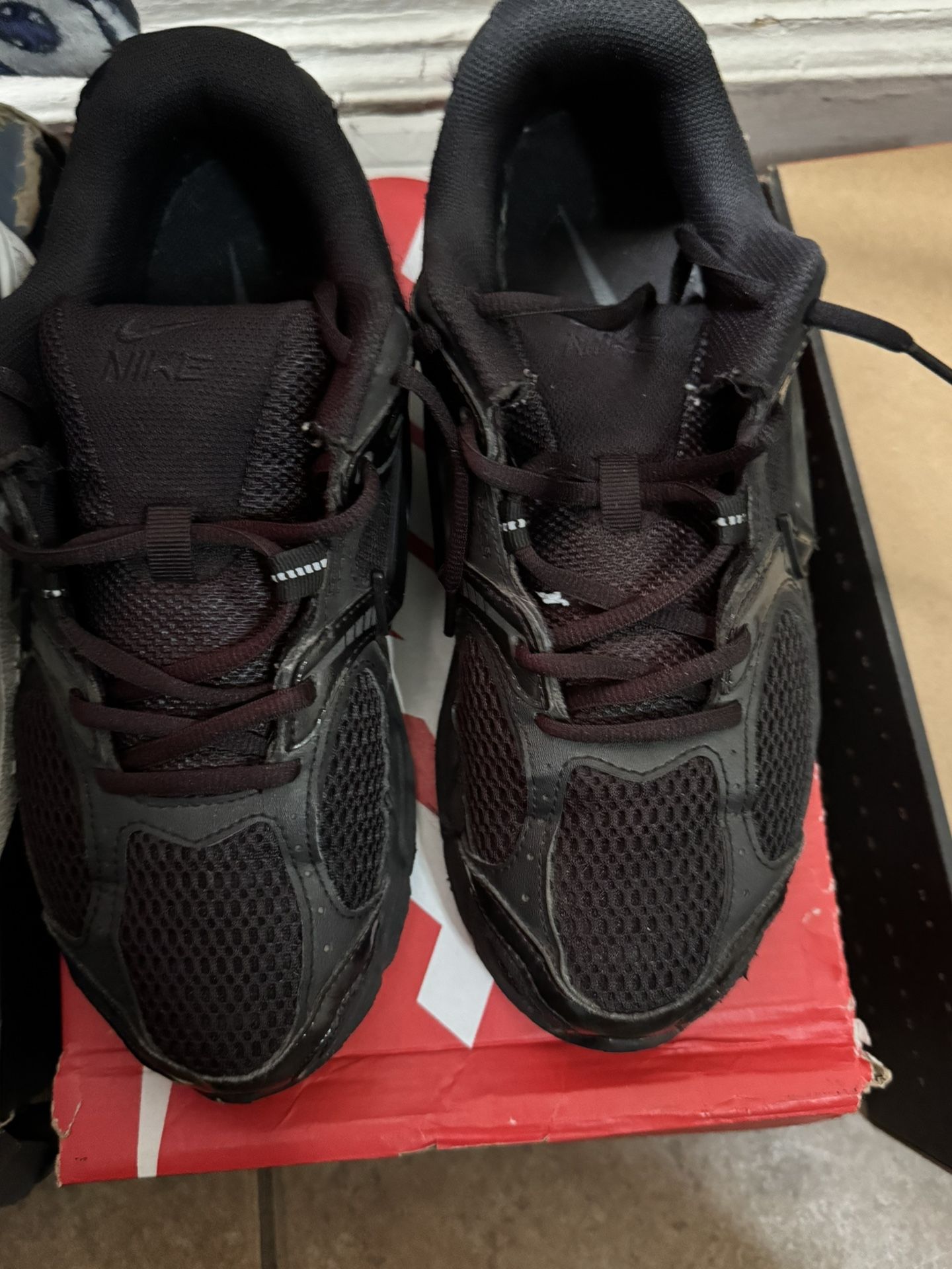 Nike V5 Size 8,5