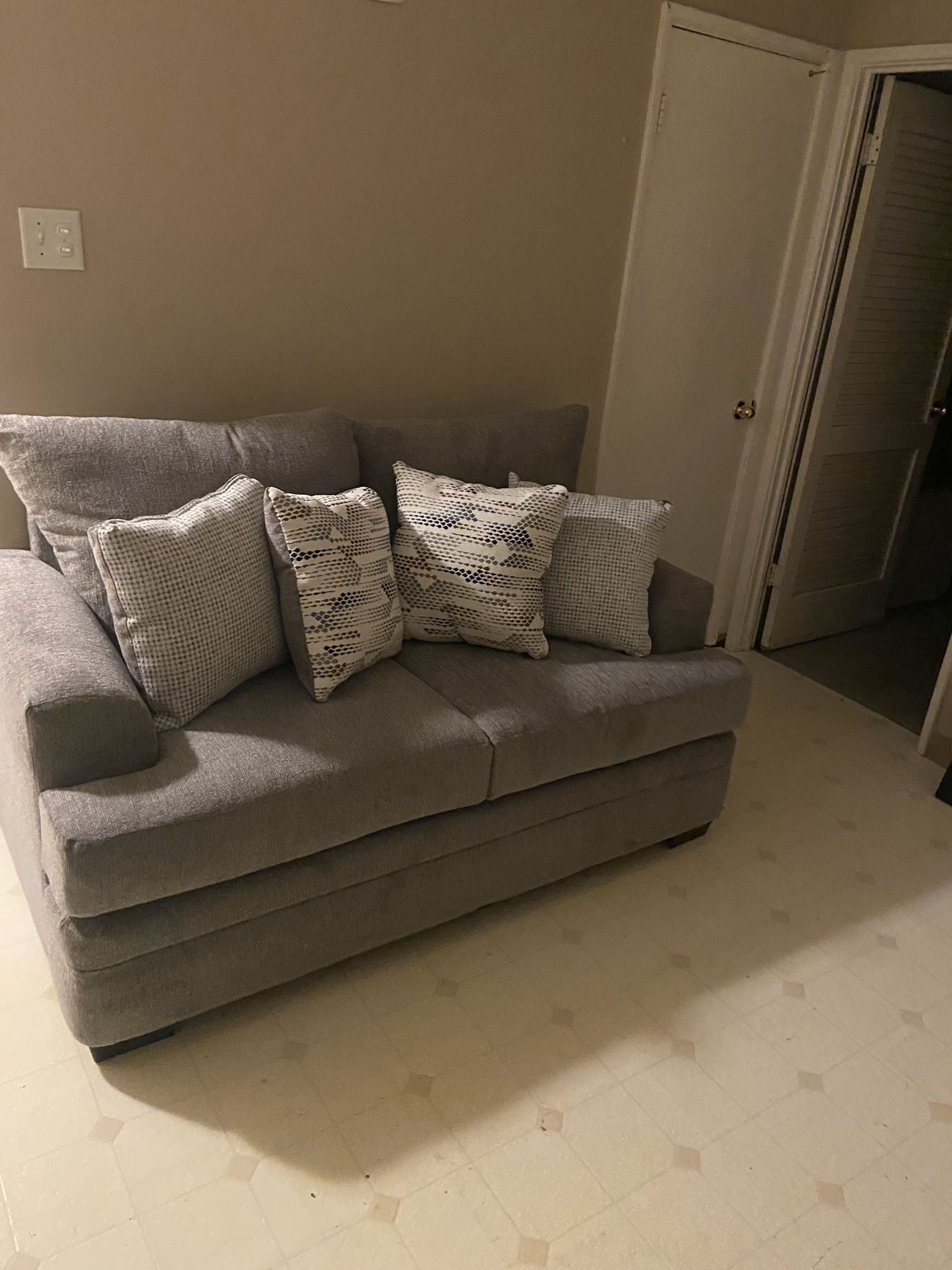 Miranda Grey Love Seat