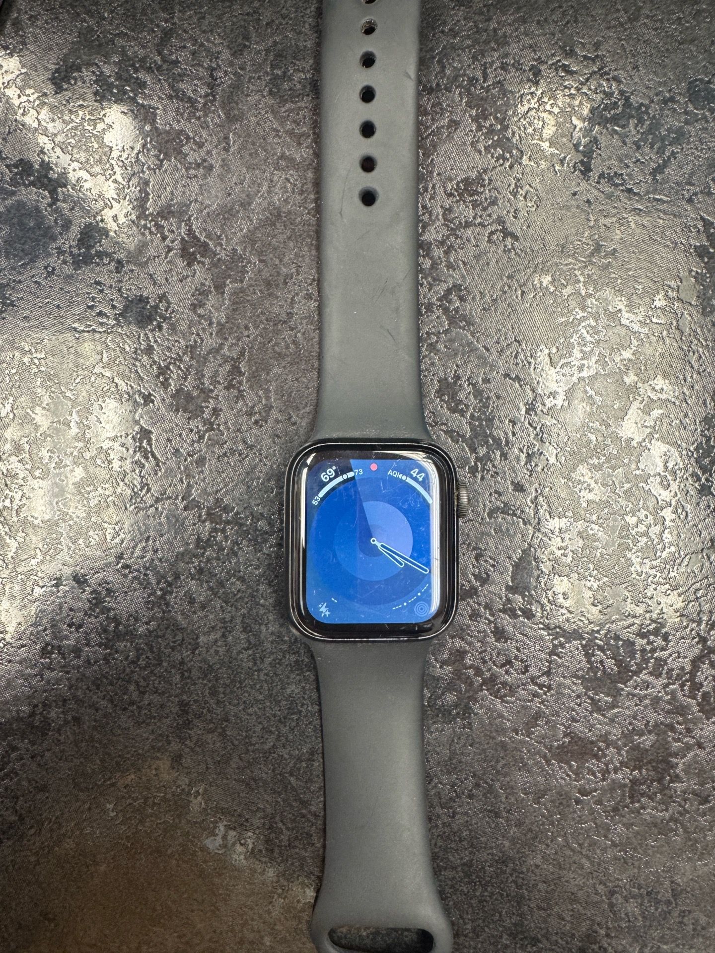 Apple Watch Series 6 (40mm, Black, GPS only)