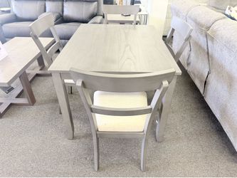 Dining set