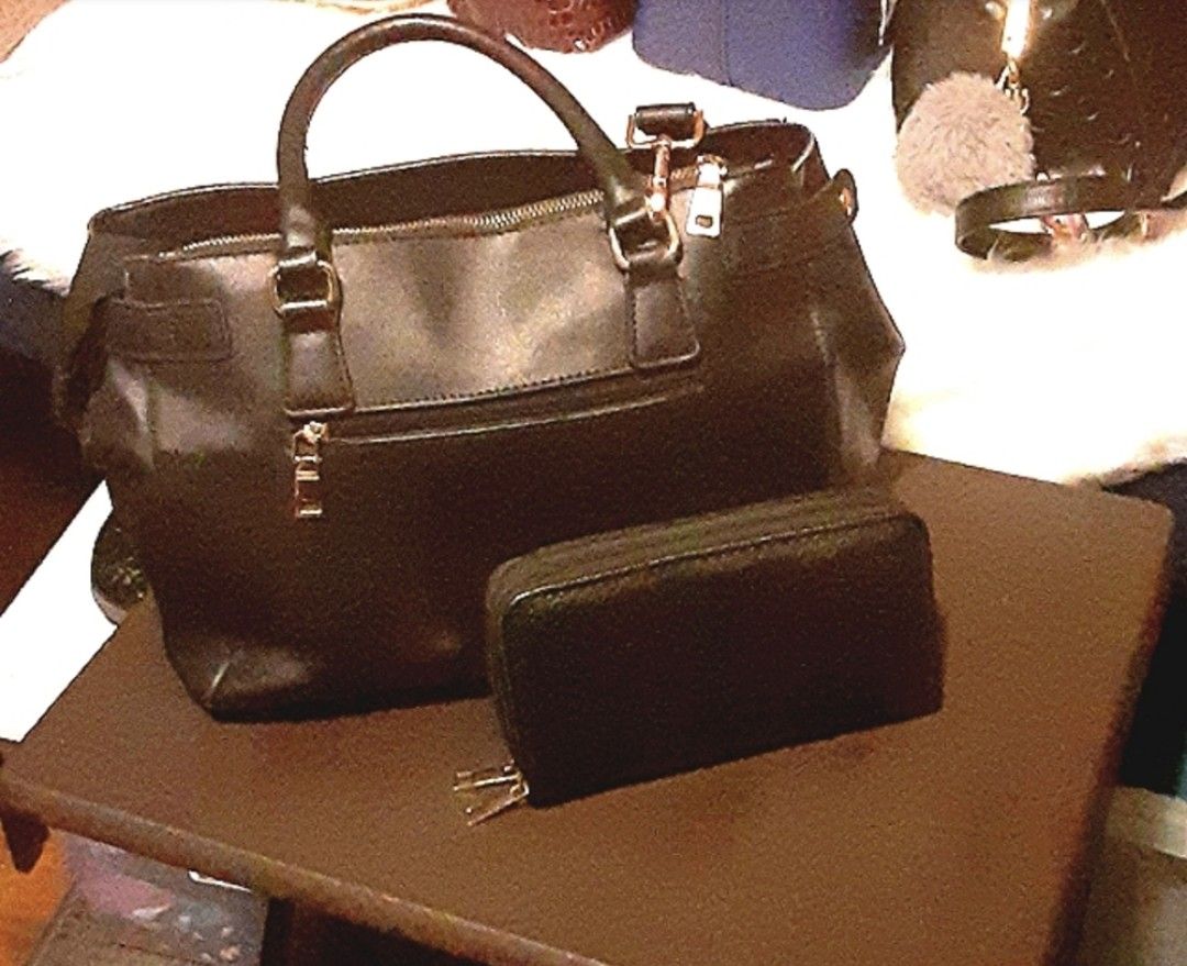 Black Handbag W/ Matching Wallet