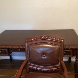 Computer Desk With Matching Rolling Chair