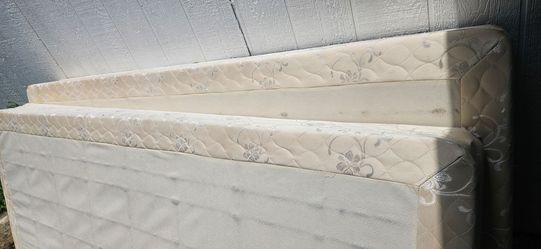 Set of box spring set For twin or king support