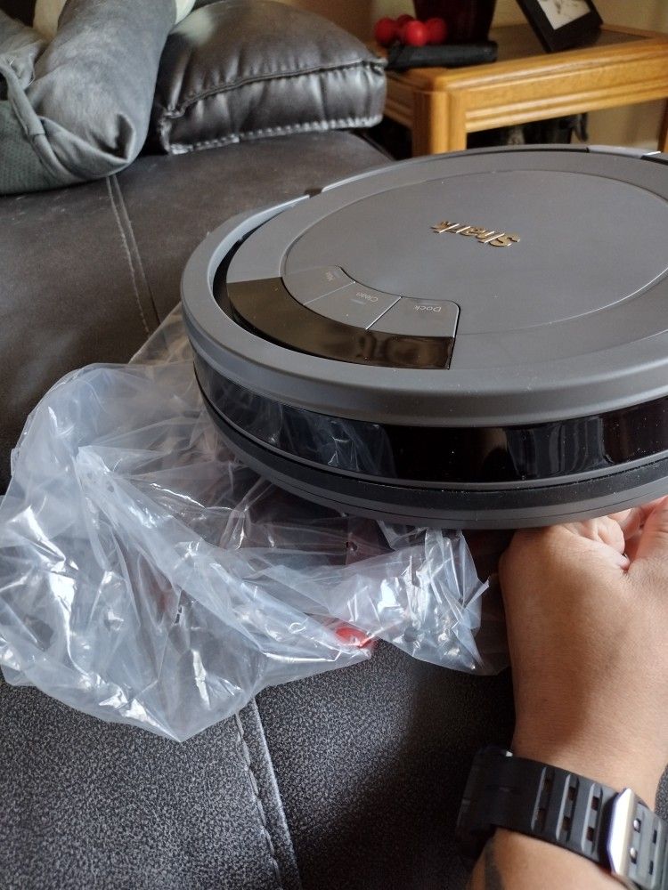 Used Shark Ion Robot Vacuum $30