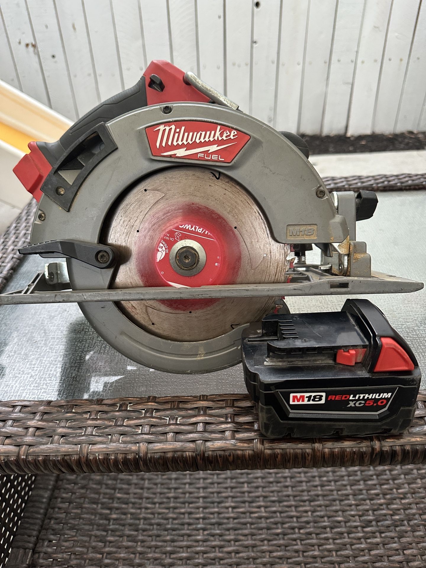 M18 Milwaukee Skilsaw With M18 5.0 Battery