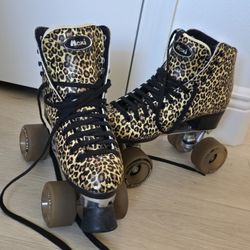 MOXI Skates Cheetah Print Sz. 8