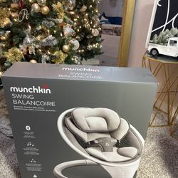 munchkin. SWING BALANÇOIRE With Carrying Case Included