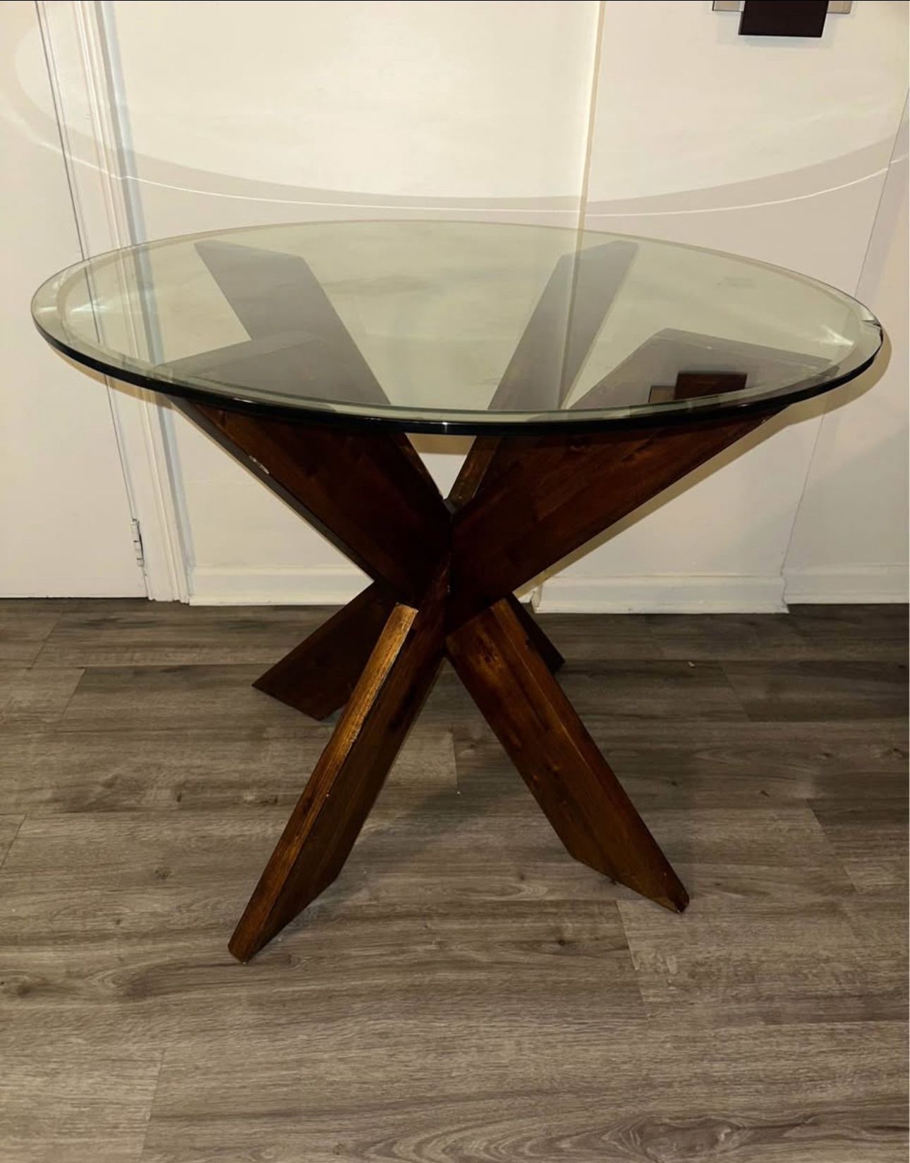 X base Expresso round Glass dining, kitchen and bar table.