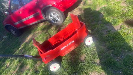 Large 2 seats 4 cups holder radio flyer wagon.