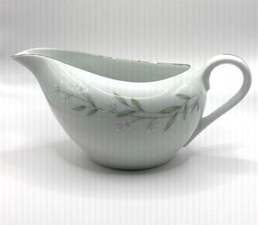 St Regis Fine China Creamer 101 White Flowers Silver Trim
