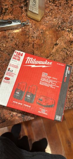 (NEW) M12 12V Lithium-Ion Compact 2.0 Ah Battery Pack (2-Pack) Starter Kit with Charger