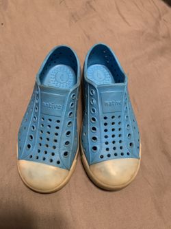 Boys natives size 10