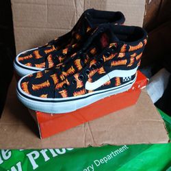 Brand New Vans Size4 Black & Red No Shoelaces