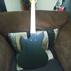 First act Discovery Venom Electric Guitar