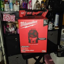 Milwaukee M18 Pack Out Fan And Multi Tool