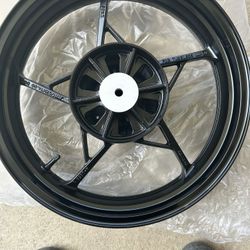 NEW Black Rear Wheel Back Rim For Kawasaki Z400 EX400 Ninja 400 ABS 2018-2023
