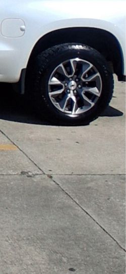 2021 Chevy rims and tires
