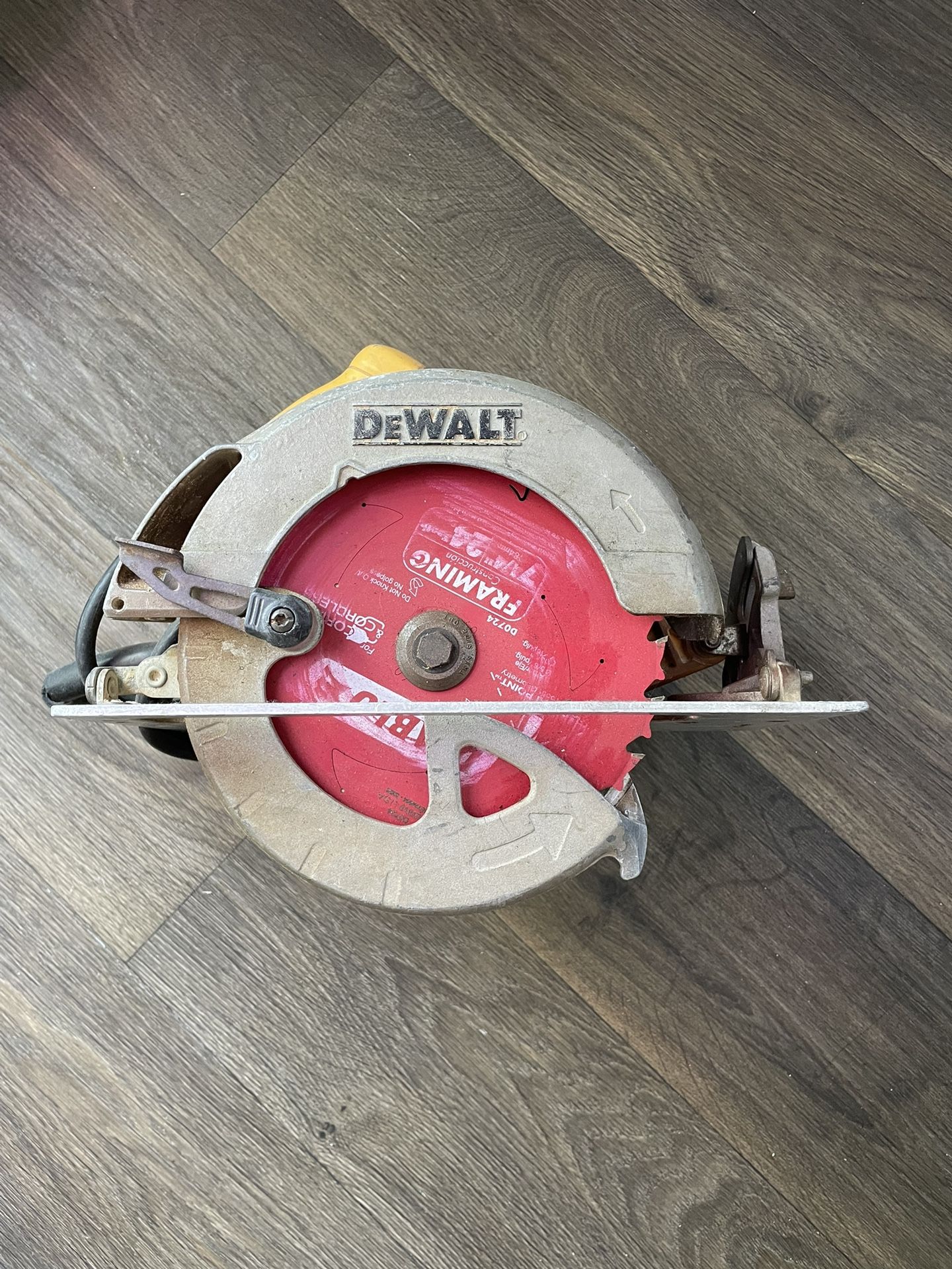 DeWalt Saw