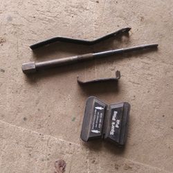 Clutch Puller And Tools For Snowmobile