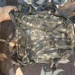 Us Military Modular Lightweight Load-carrying Equipment (molle)