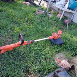 Black And Decker Weed Wacker With Auto-Feed