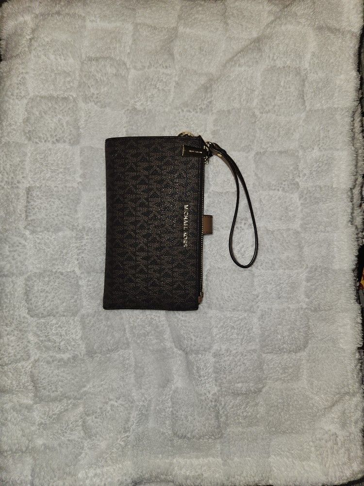 Michael Kors Adele Logo Smartphone Wallet
