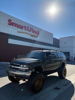 2004 Chevy Suburban LT