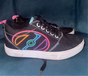 Heelys skate shoes