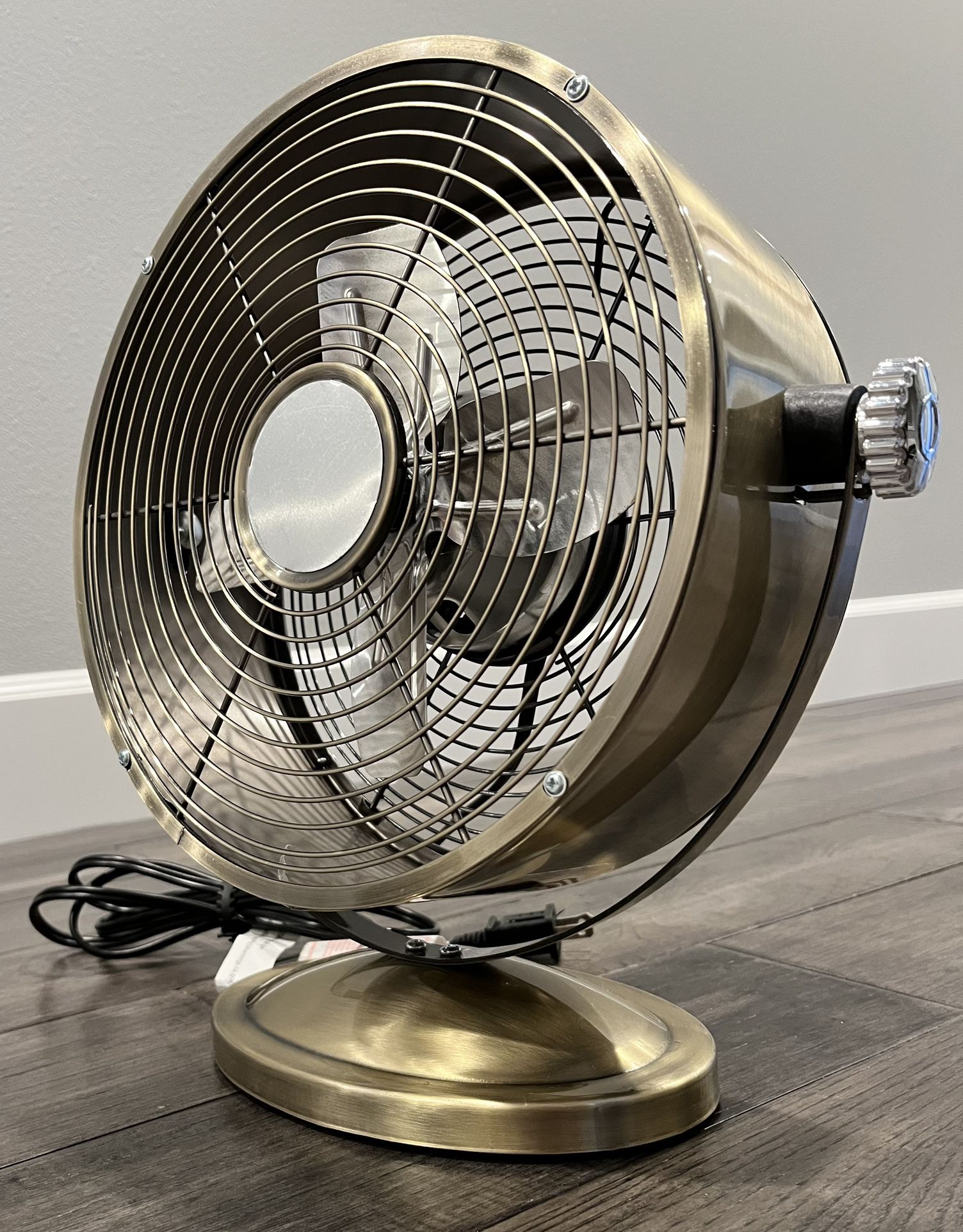 Intertek Electric gold Table Fan .Vintage Look FE-20M