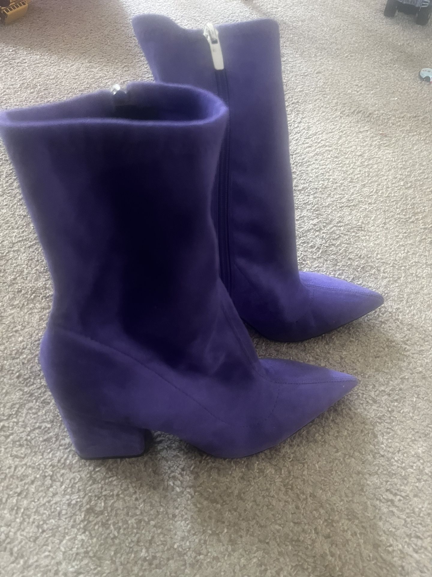 Women’s  Size 10  9 West Boots