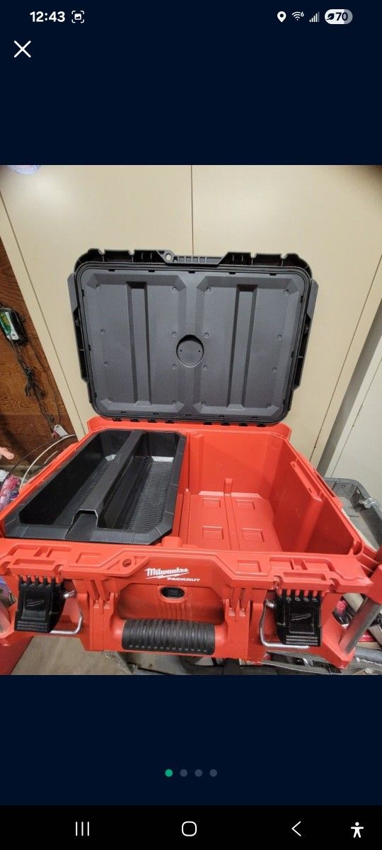 Milwaukee
PACKOUT 22 in. Large Portable Tool Box Fits Modular Storage System