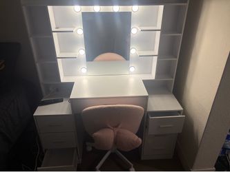 Vanity wheelchair brand new￼