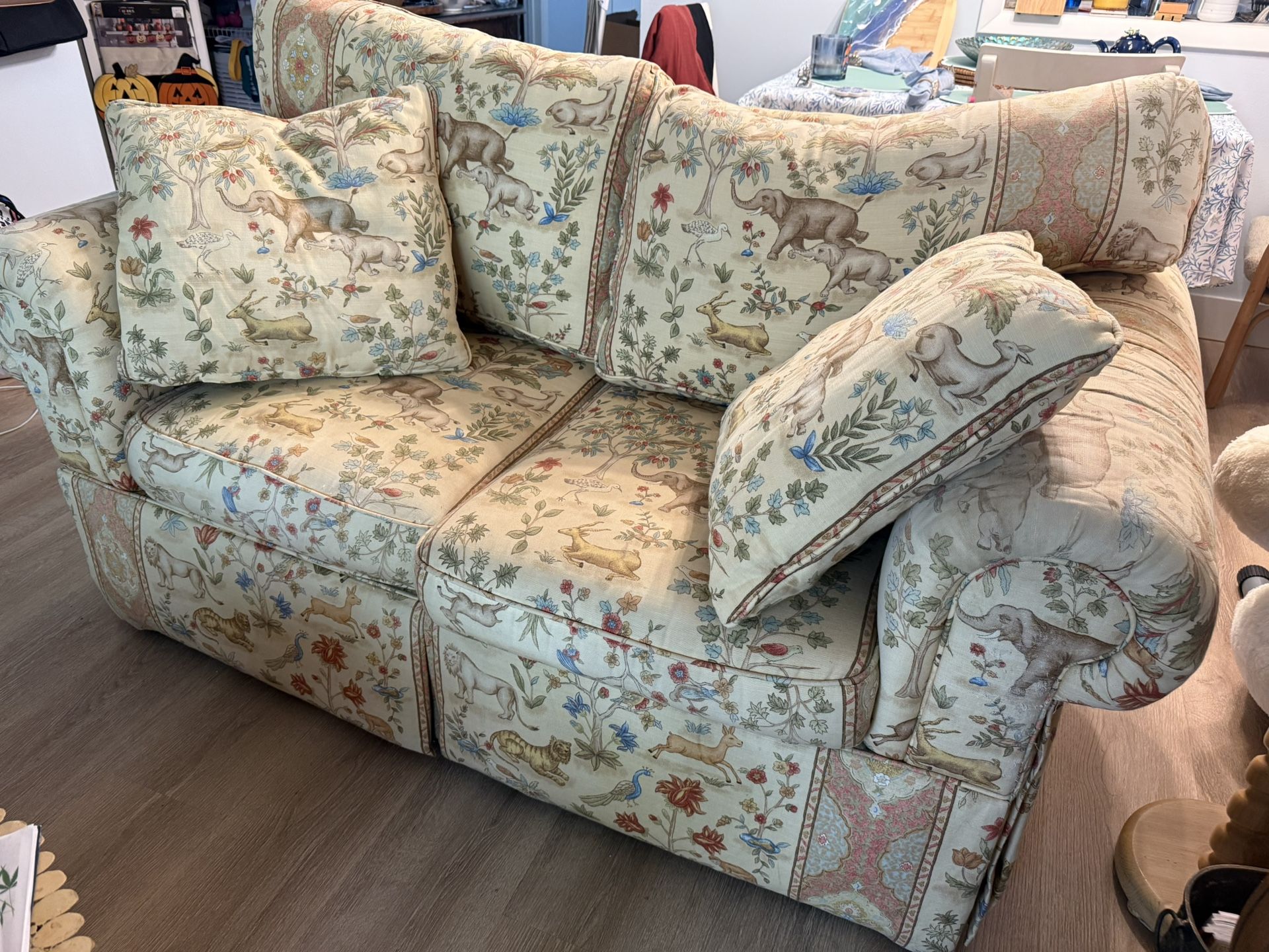 2 Seater Couch. No Stains. Barely Used. 