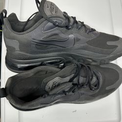 NikeAir Max 270 React Triple Black Size 13