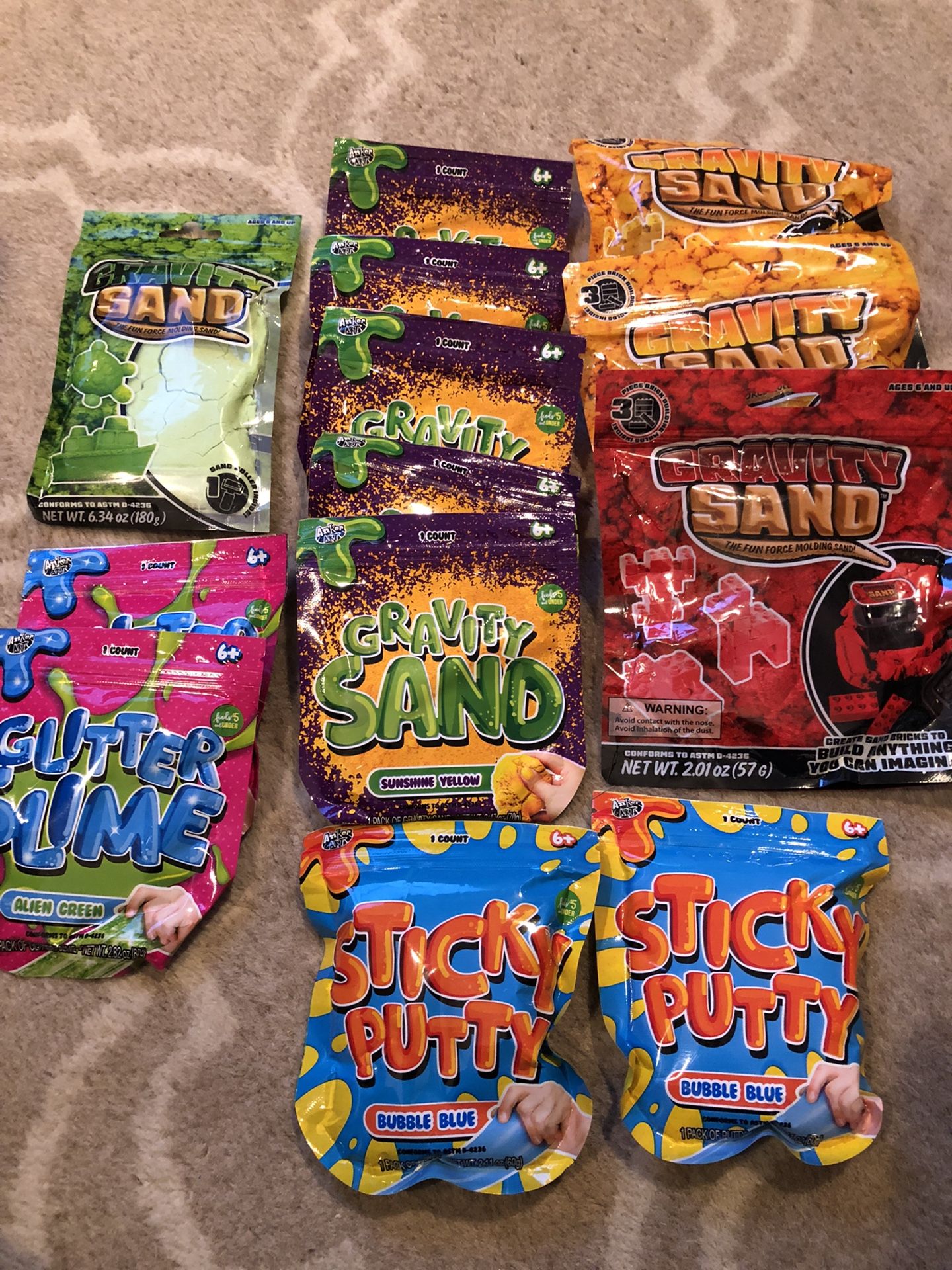13 Gravity sand, sticky putty and glitter slime