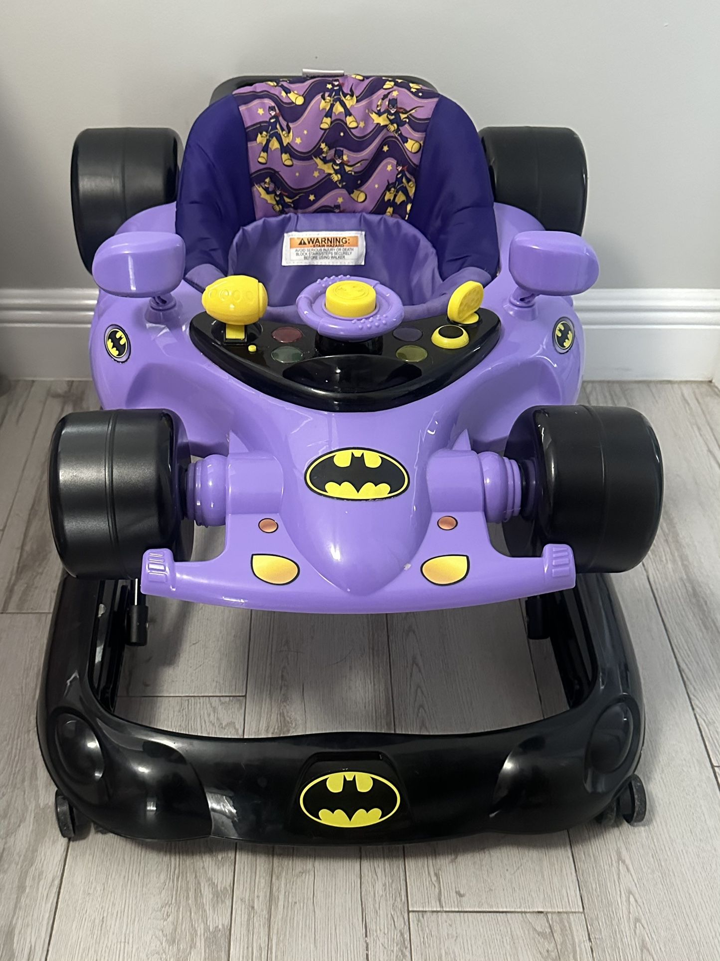 FOLDABLE BATGIRL BABY WALKER