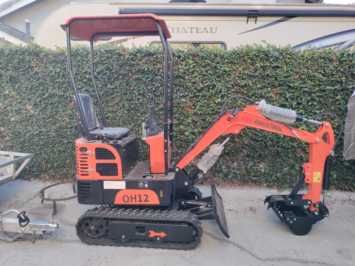 AGT Industrial QH12 1 Ton, Mini Excavator