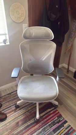 Staples Dexley Ergonomic Office Chair +Floor Mat