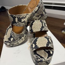 Chloe!! Beautiful Platform 4” Heel. Snakeskin Sandal