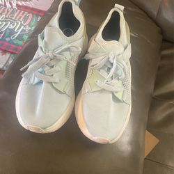 Tennis Shoes