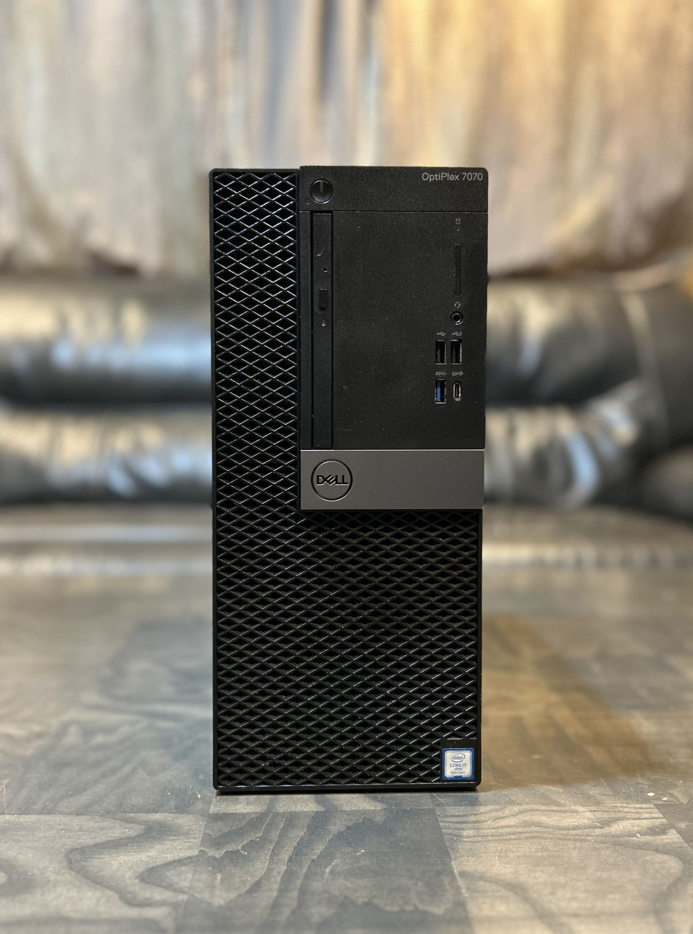 DELL Optiplex 7070 Core i7 9th gen 32GB RAM 512GB SSD Windows 11 4 monitors support desktop computer