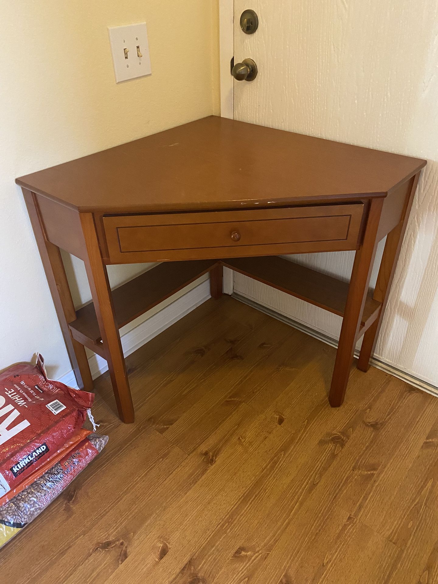 Corner Desk