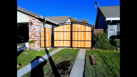 Gate